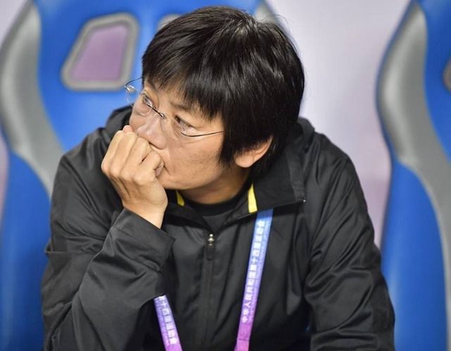 马奎尔、卢克-肖等人有什么新情况吗？滕哈赫：“是的，马奎尔周末会缺席。